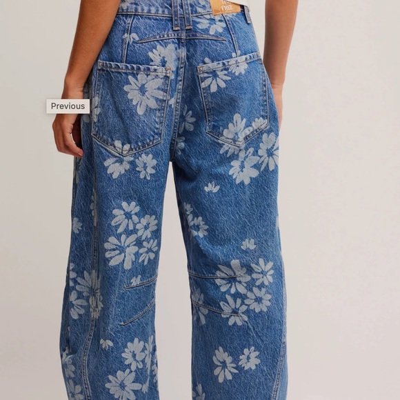 Mid-Rise Floral Print Wide-Leg Jeans - Blue - Picture 3 of 9